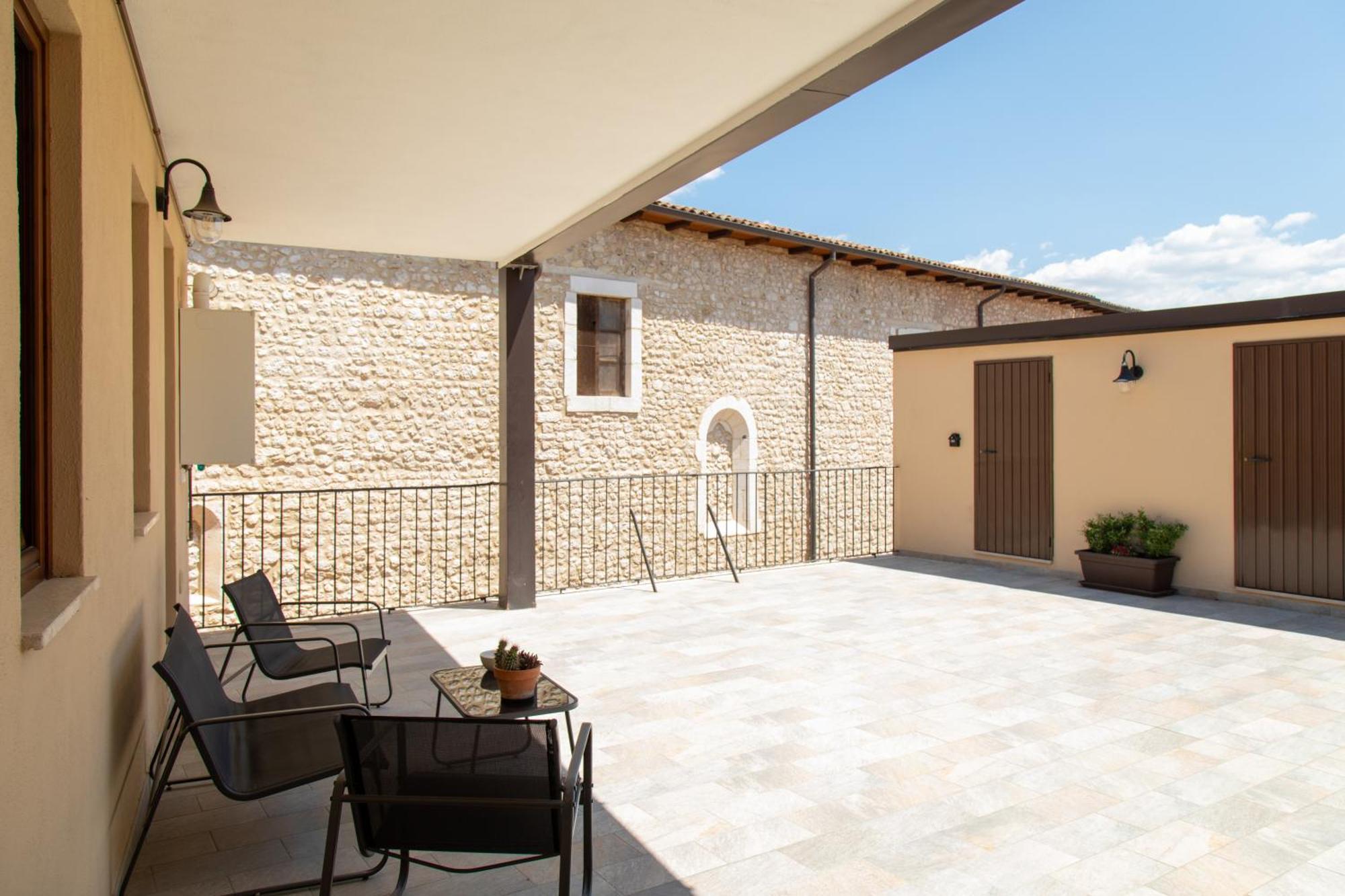 Bed and Breakfast Il Vico LʼAquila Zewnętrze zdjęcie